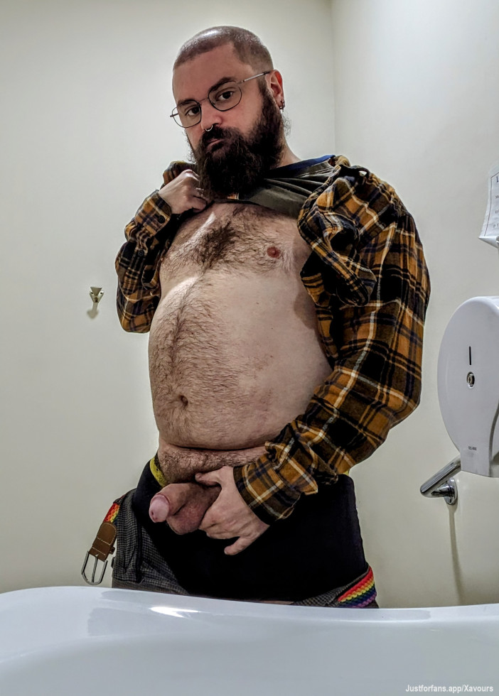 Hello ! Welcome to my JFF ! I have a lot of content to post that will arrive in the next few days. 
After that it will be at least a picture a day and 1 video per week. Stay tuned !