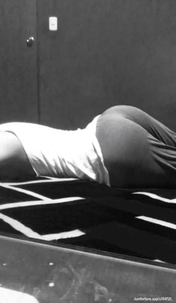 Do you like the way my new pants look on me? exclusive content on my onlyfans.            ( check my bio ) 💖💗🥰💞

#GayMen #EuropeGay #GayOnlyFans #PremiumContent #NSFW #ExclusiveContent #GayForPay #VIPAccess #GayPorn #AdultContent