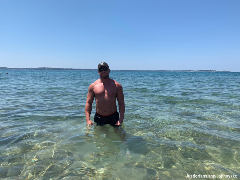 🇺🇸 Good morning everyone. I'm John from Germany. I'm #bisexual, #dominant, #alphaman, bodybuilder and new creator.
🇩🇪Guten Morgen zusammen. Ich bin John aus Deutschland. Ich bin #bisexuell, #dominant, #alphaman, #bodybuilder und neuer Creator.
#gay #bdsm #nsfw #nsfwtwt