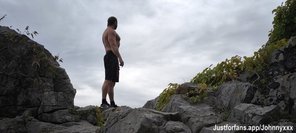 What a view 💪🏼
#bodybuilder #muskeln #muscle #hollywood #shape #male #alpha #dominus #dom #master #bisexuell #schwul #gay #bisexual #nsfw #nsfwtwt #masculine