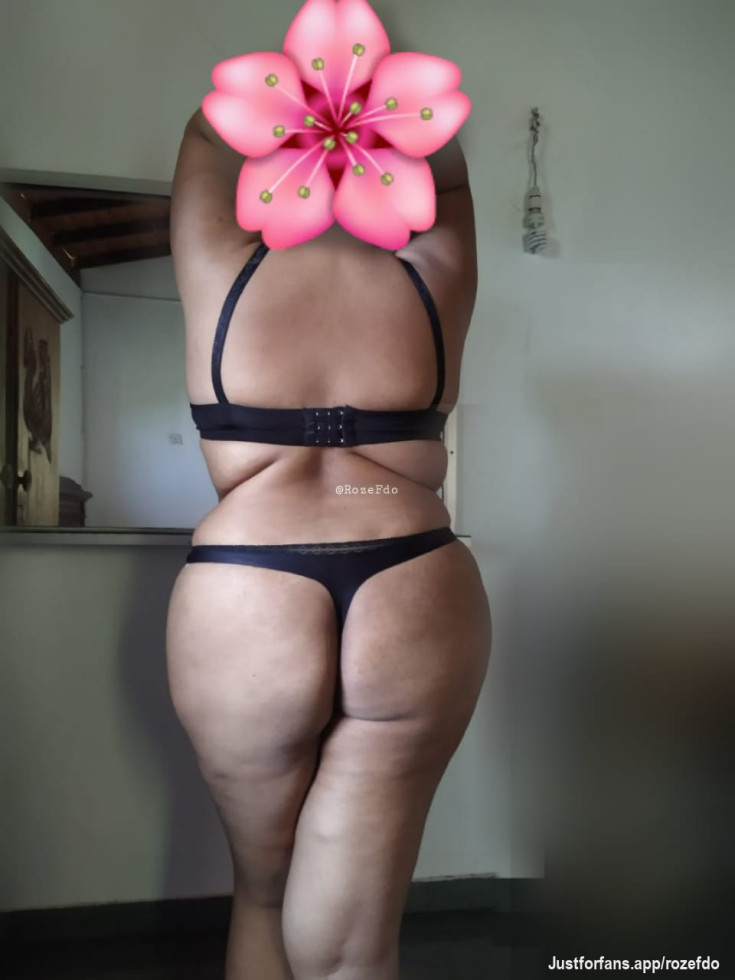 Trying out a new lingerie🤭🍑❤️