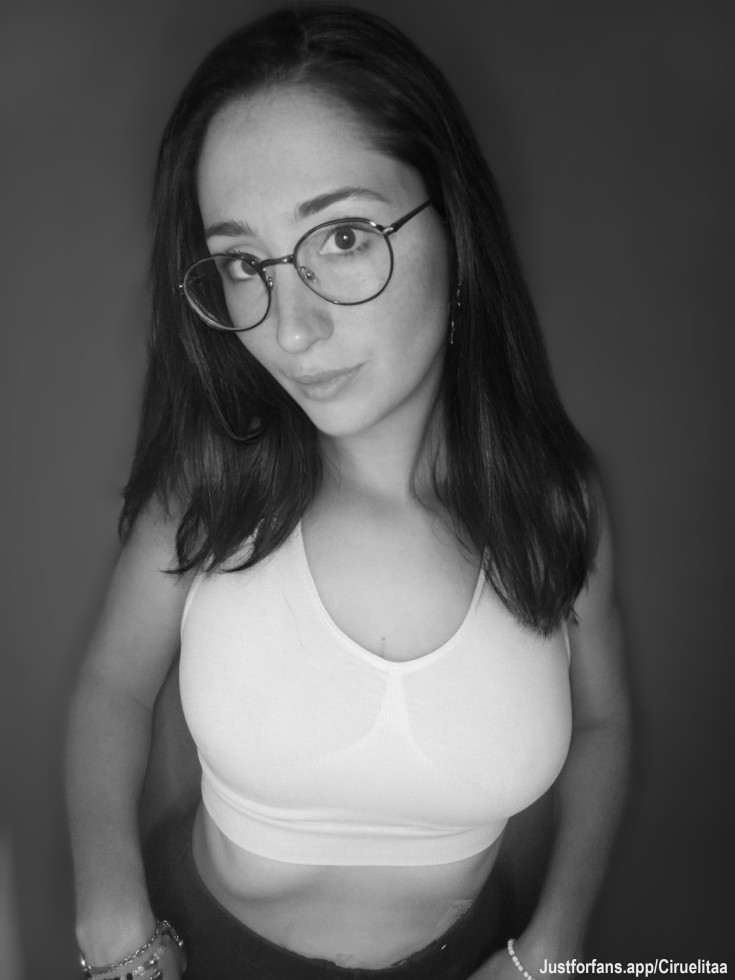 Bienvenidos a mí mundo creativo, donde van a encontrar todo mí material creativo!!
👑🥰