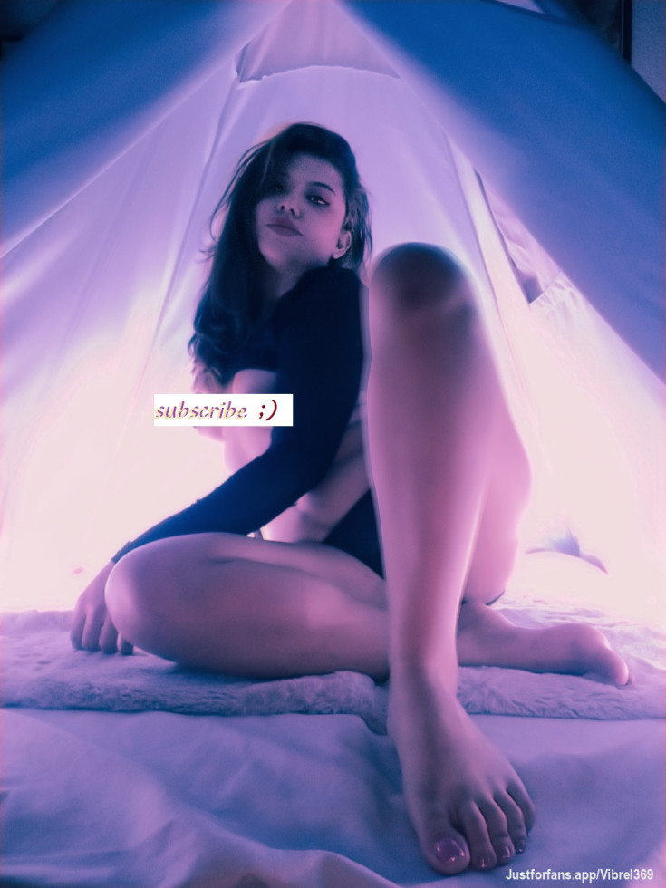 I just got a fimbriectomy
The fimbriectomy went pretty good, thank you for you concern.
We can chat, and you can send me your requests for personified photos <3 Suscribete y tú decides qué te gustaría ver o que quieres que te envíe :)))