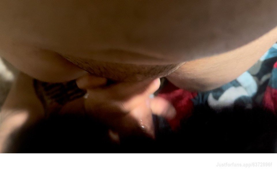 Sucking my hard lollipop 🍭🤗 yummmm 😍🍒