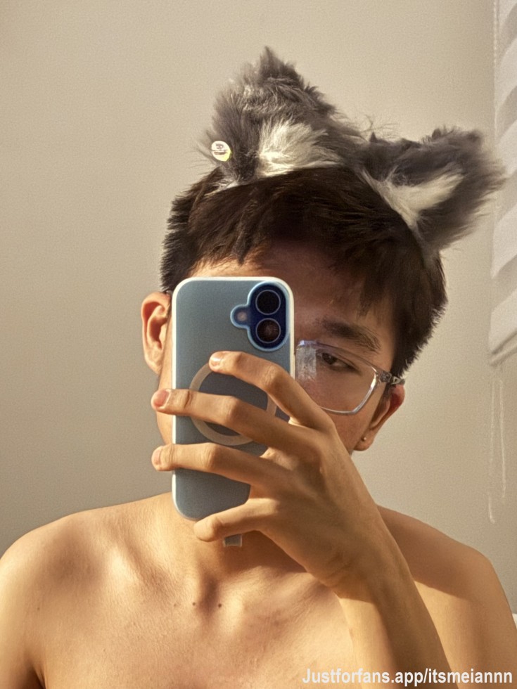 Welcome to my den 🐾🎮 I’m Ian, your playful gamer twink who can be the softest cuddle buddy… or the dirtiest pet you’ve ever trained 👀

If you like:
🐱 Solos & toy play
🐾 Furry ears + pet play
🎮 Horny gaming challenges (strip for every death, anyone?)
💌 Naughty sexting + boyfriend vibes

DM me so we can get filthy 👅

Subscribe and press start let’s see if you can keep up with me 🐈‍⬛