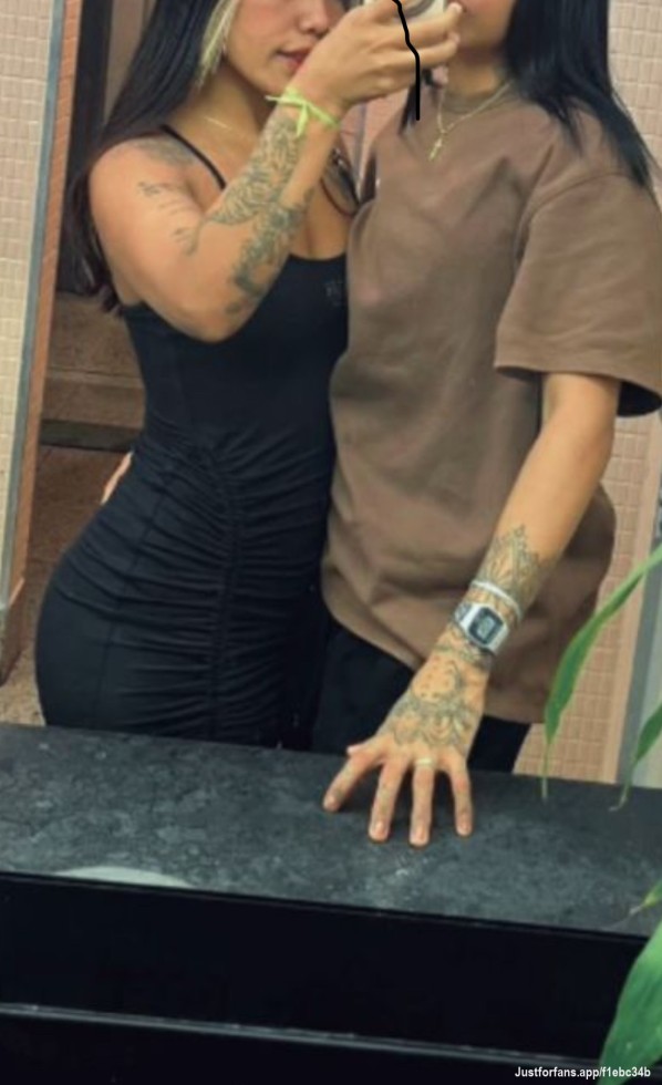 Hello 👋 this profile is exclusively to post photos and videos of us of our intimacy and sexy photos of me I'm Bruna, my companion is called Pâmela 🏳️‍🌈🤍