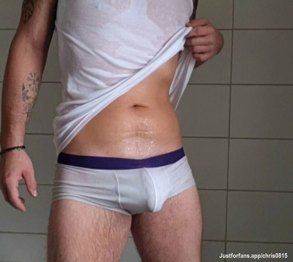 Hey you 😘 you want to See more, just let me know.