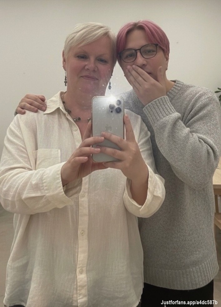 Lady K. summoned her obedient boy. First she spanked me for being naughty… then allowed this quick selfie as a keepsake.  🥰 #toyboy