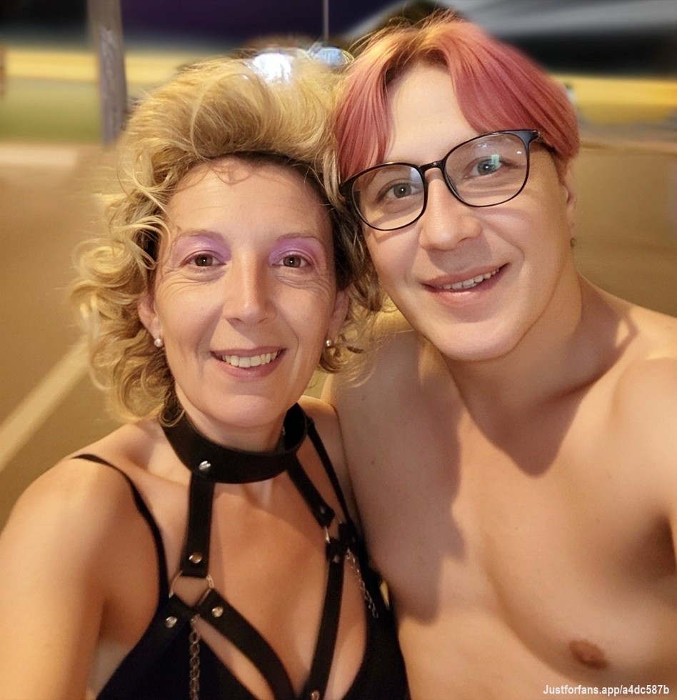 Swinger night with Katie, the cuckold's wife.