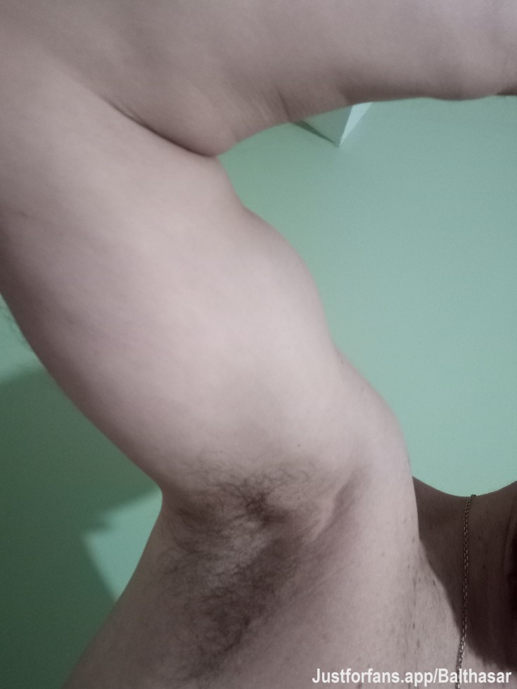 Te dejo que me huelas 
“I’ll let you smell me.”