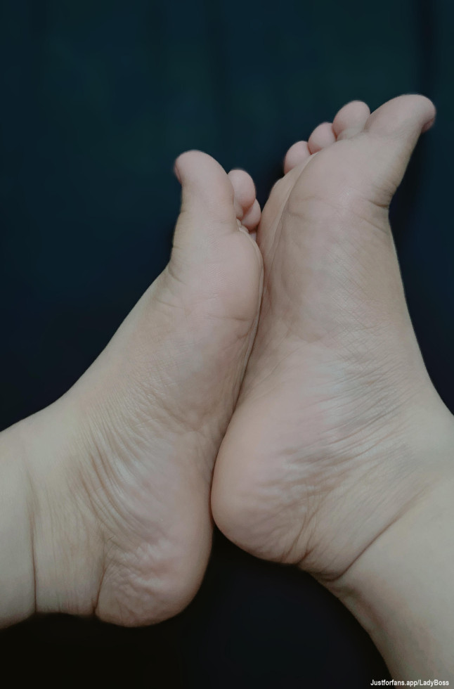 My feet need a good boy...