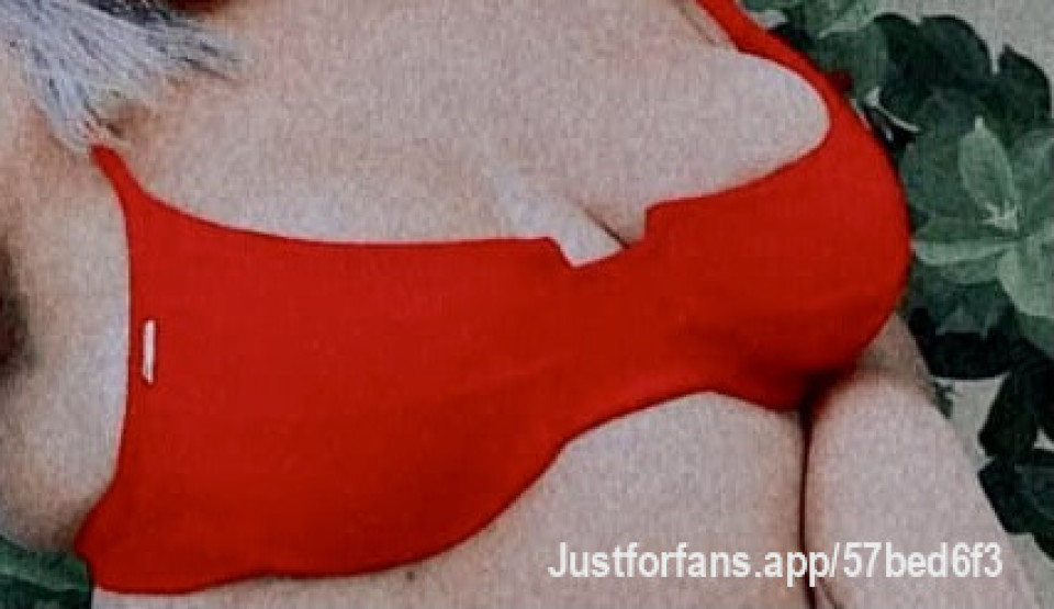 Hey! come and discover the pleasures of life and the delight that I am. Subscribe and get exclusive access to me